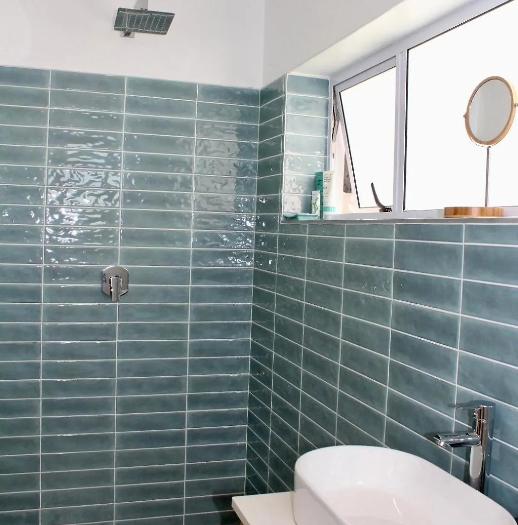 Sea Breeze Cottage Cape Town Guest house