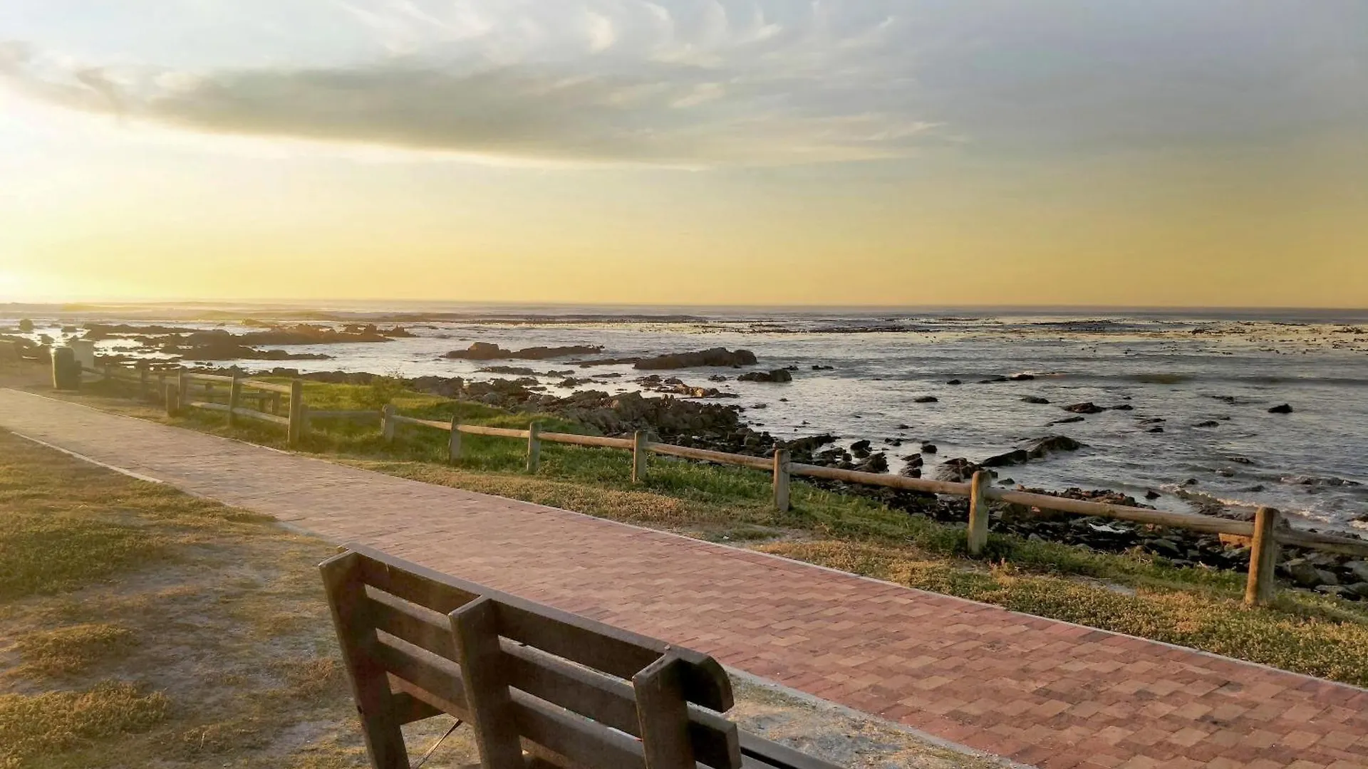 Sea Breeze Cottage Cape Town Guest house